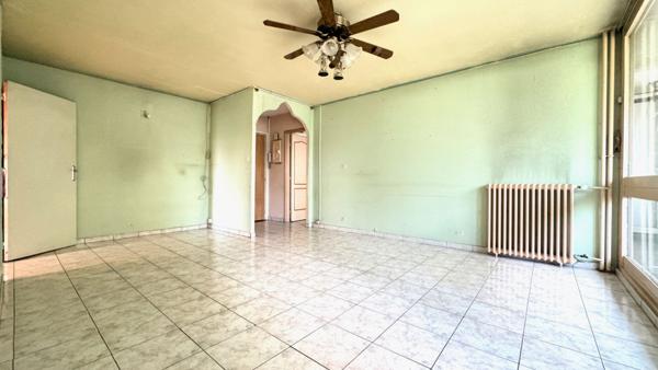 Appartement Corbeil Essonnes 5 pièce(s) 99.8 m2 - DPE C - PARKING - CAVE