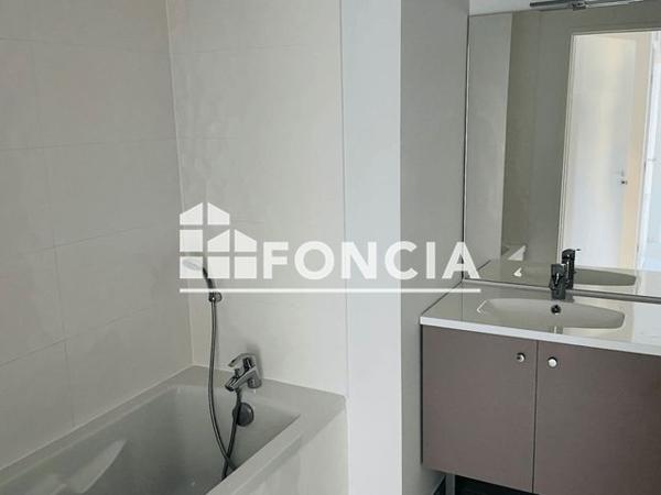 Location Appartement 3 pièces 60.08 m² - RUE FRANCOIS MITTERRAND - RUE LAMARTINE Armentieres 59280