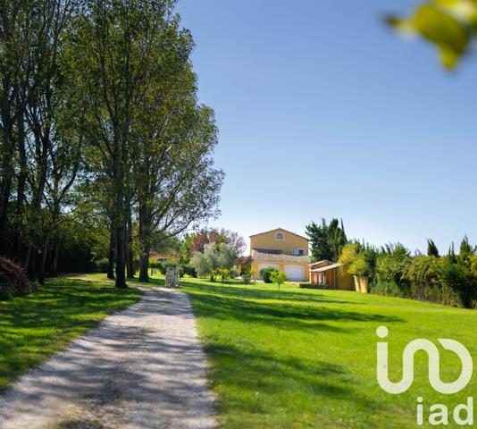 Maison à vendre 7 pièces 385,12 m² Entraigues-sur-la-Sorgue