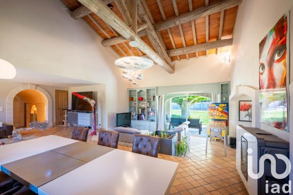 Maison à vendre 7 pièces 385,12 m² Entraigues-sur-la-Sorgue