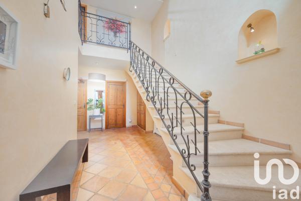 Maison à vendre 7 pièces 385,12 m² Entraigues-sur-la-Sorgue