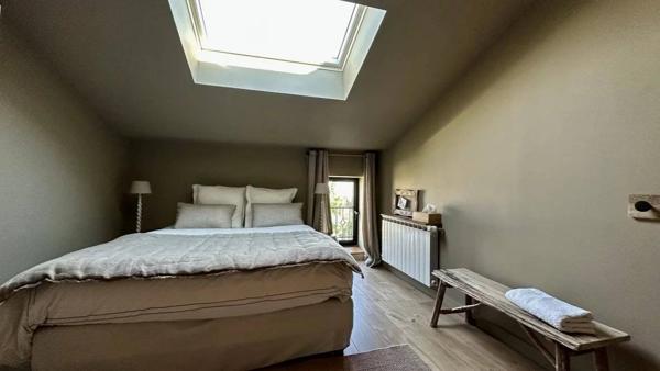 Une demeure de rêve, un village secret.