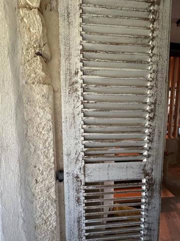 Une demeure de rêve, un village secret.