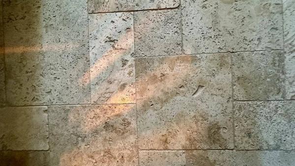 Une demeure de rêve, un village secret.