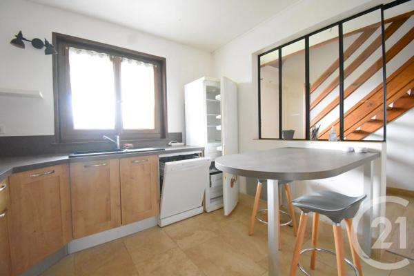 Maison à vendre  5 pièces - 118,49 m 2   ABREST  - 03