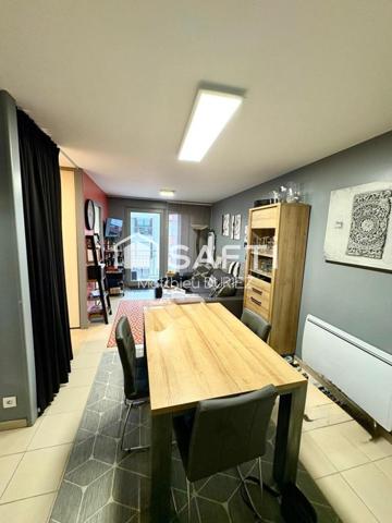 APPARTEMENT BORD DE MER 40 m GARAGE PARKING BALCON