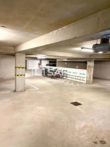 APPARTEMENT BORD DE MER 40 m GARAGE PARKING BALCON