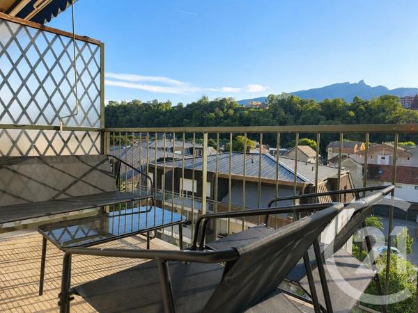 Appartement T3 à vendre  4 pièces - 82,86 m 2   AIX LES BAINS  - 73