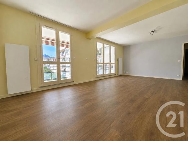 Appartement T3 à vendre  4 pièces - 82,86 m 2   AIX LES BAINS  - 73