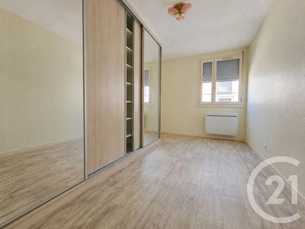 Appartement T3 à vendre  4 pièces - 82,86 m 2   AIX LES BAINS  - 73