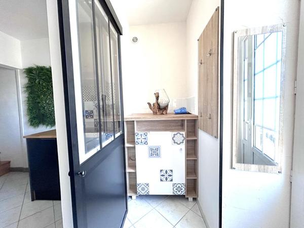 Fleuré (entre Poitiers et Civaux) - maison rénovée 2 chambres + grenier aménageable