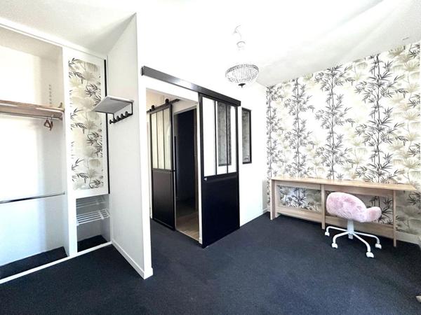 Fleuré (entre Poitiers et Civaux) - maison rénovée 2 chambres + grenier aménageable