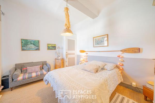 Bastide bourgeoise au charme préservé au coeur du village