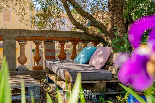 Bastide bourgeoise au charme préservé au coeur du village