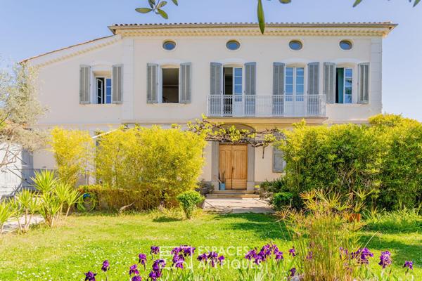 Bastide bourgeoise au charme préservé au coeur du village