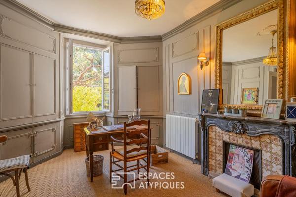 Bastide bourgeoise au charme préservé au coeur du village
