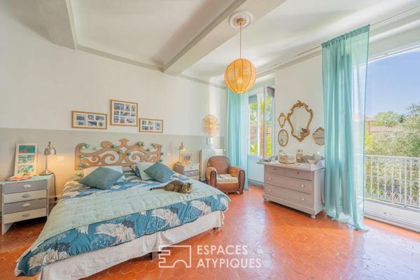 Bastide bourgeoise au charme préservé au coeur du village