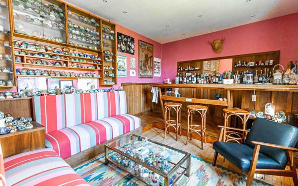 Maison à vendre    6 pièces • 430 m2 La Rochelle