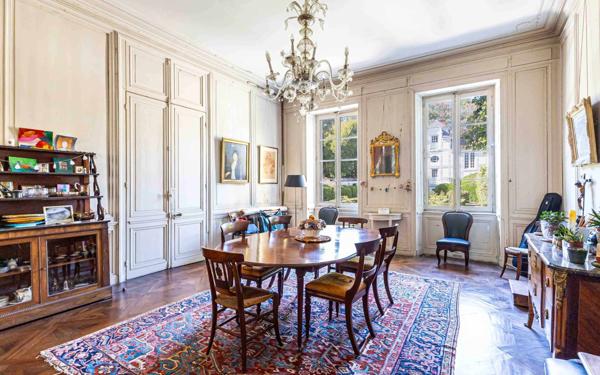 Maison à vendre    6 pièces • 430 m2 La Rochelle