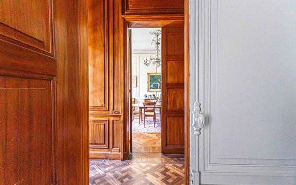 Maison à vendre    6 pièces • 430 m2 La Rochelle