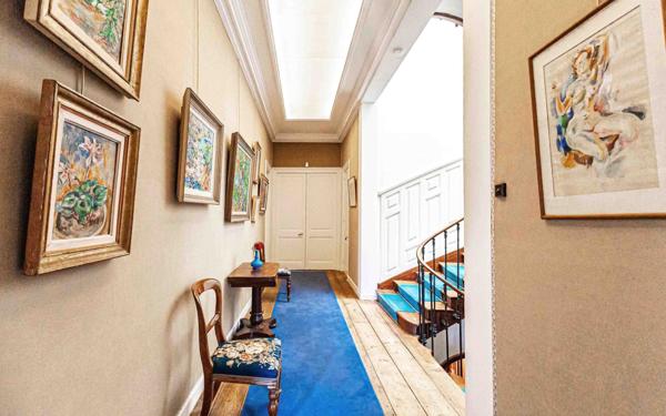 Maison à vendre    6 pièces • 430 m2 La Rochelle