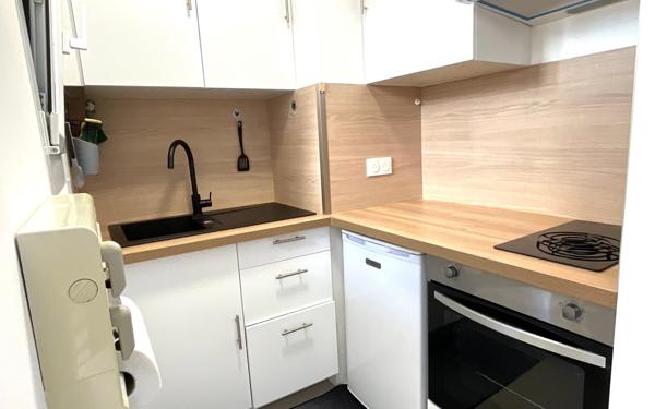 Appartement à vendre    1 pièce • 28 m2 Nice