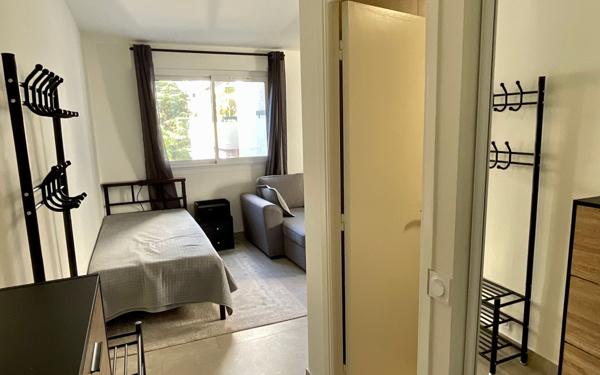 Appartement à vendre    1 pièce • 28 m2 Nice