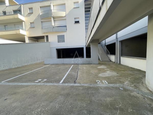 Place de parking dans une résidence sécurisée, quartier Cleunay, 73-75 bd de la Guérinais , proche de la Clinique de la Sagesse.