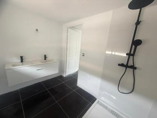 Vente / Maison ancienne à La Roche-des-Arnauds (05400)