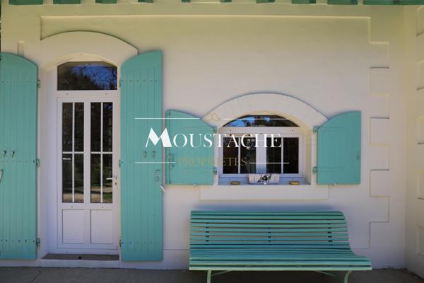 MAISON / VILLA DE CHARME - PROXIMITÉ IMMÉDIATE DE LA PLAGE-