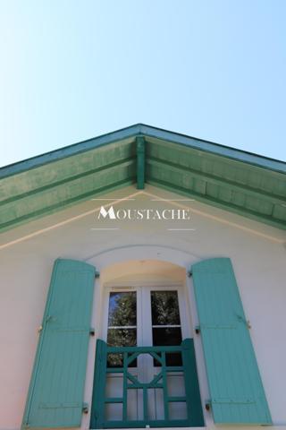 MAISON / VILLA DE CHARME - PROXIMITÉ IMMÉDIATE DE LA PLAGE-