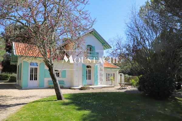 MAISON / VILLA DE CHARME - PROXIMITÉ IMMÉDIATE DE LA PLAGE-
