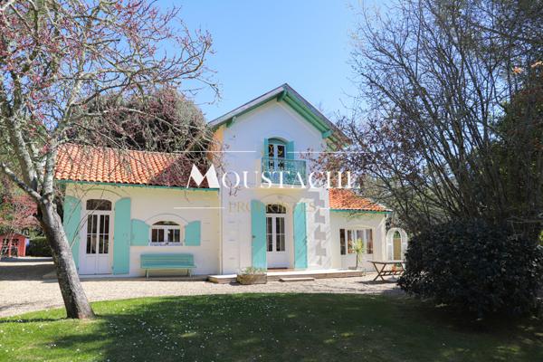 MAISON / VILLA DE CHARME - PROXIMITÉ IMMÉDIATE DE LA PLAGE-