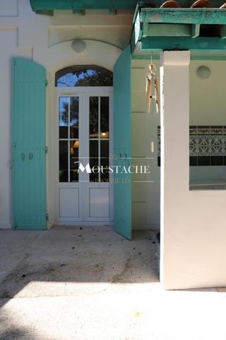 MAISON / VILLA DE CHARME - PROXIMITÉ IMMÉDIATE DE LA PLAGE-