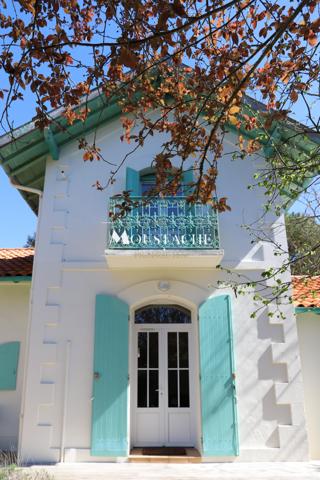 MAISON / VILLA DE CHARME - PROXIMITÉ IMMÉDIATE DE LA PLAGE-