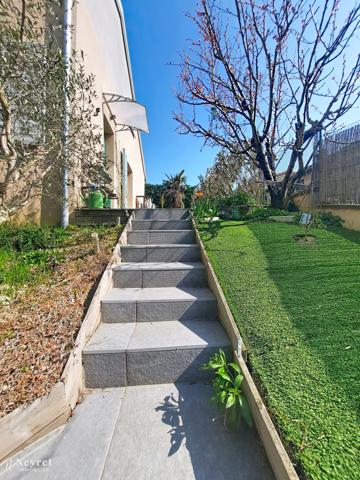 SAINT-SYMPHORIEN-D’OZON – MAISON ATYPIQUE DE 100 M² – 3 CHAMBRES + BUREAU