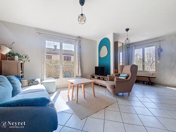 SAINT-SYMPHORIEN-D’OZON – MAISON ATYPIQUE DE 100 M² – 3 CHAMBRES + BUREAU