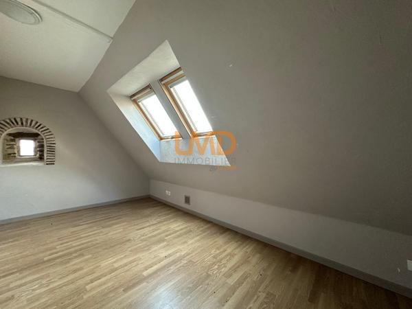 Maison de bourg- T5- jardin clos - sans travaux - Mondoubleau