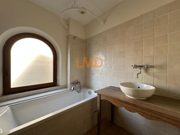 Maison de bourg- T5- jardin clos - sans travaux - Mondoubleau