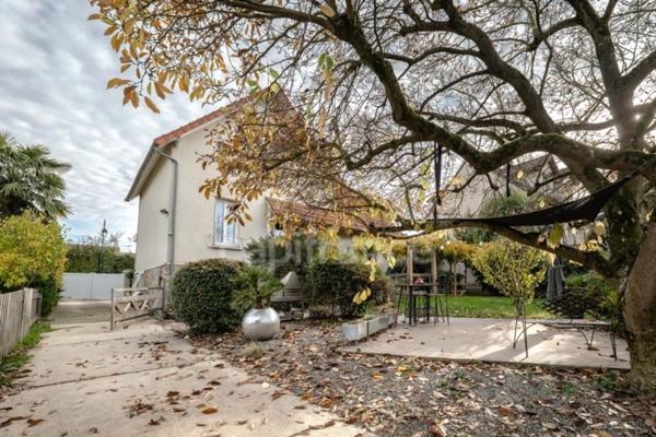 Maison à vendre 6 pièces LES CLAYES SOUS BOIS (78)
