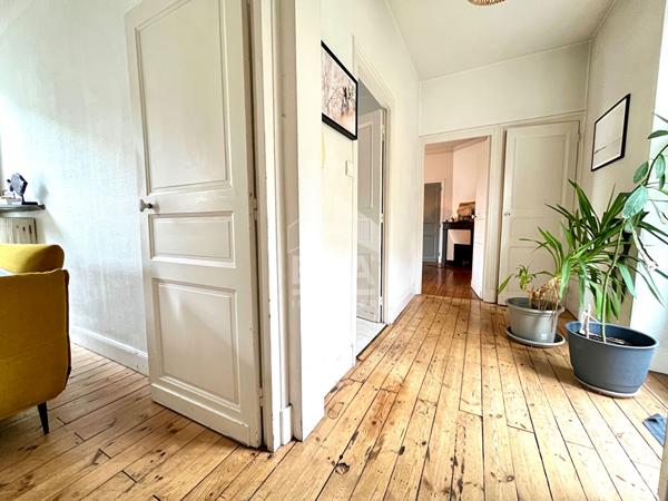 Grande maison de ville lumineuse / 3 garages - quartier recherché de Rodez