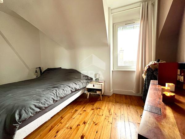 Grande maison de ville lumineuse / 3 garages - quartier recherché de Rodez