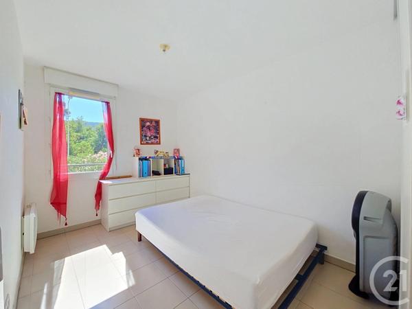 Appartement T3 à vendre  3 pièces - 60,05 m 2   MARSEILLE  - 13009