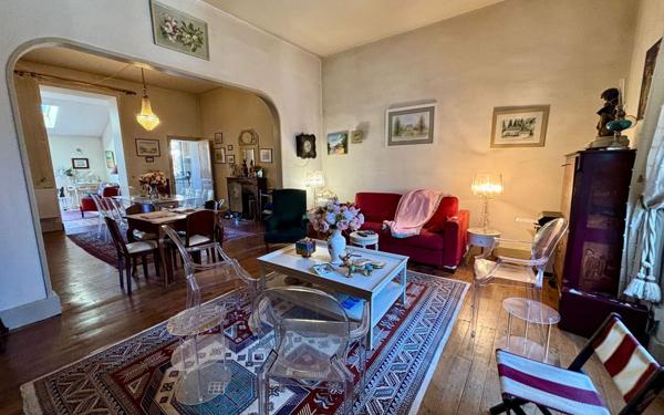 Maison à vendre    7 pièces • 191,24 m2 Poitiers