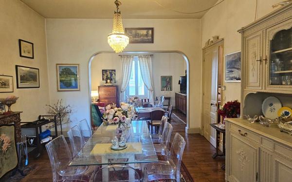 Maison à vendre    7 pièces • 191,24 m2 Poitiers