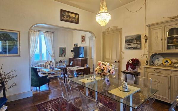 Maison à vendre    7 pièces • 191,24 m2 Poitiers