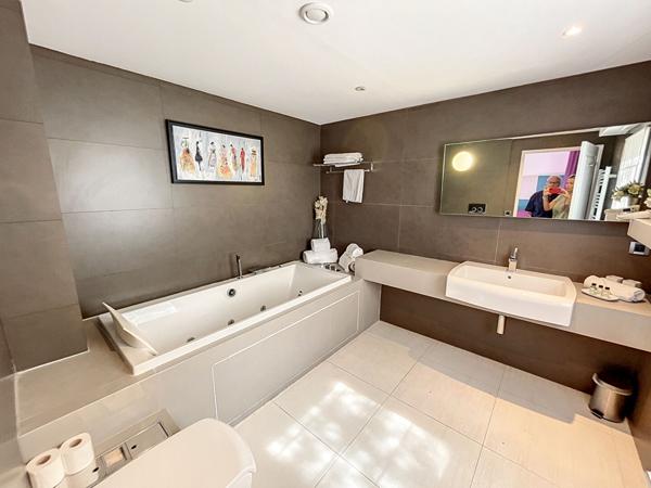 Cannes Montfleury, résidence sécurisée piscine, 3 pièces terrasse calme