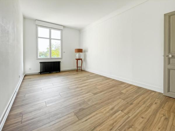 Appartement à VOUVRAY, 37210 - 5 pièces 132m²