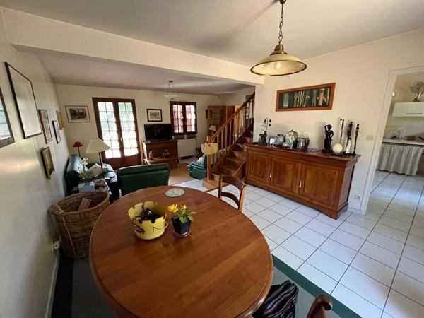 Maison Sainte Gemmes Sur Loire de 2 chambres (possible 3 ou 4) avec jardin et garage