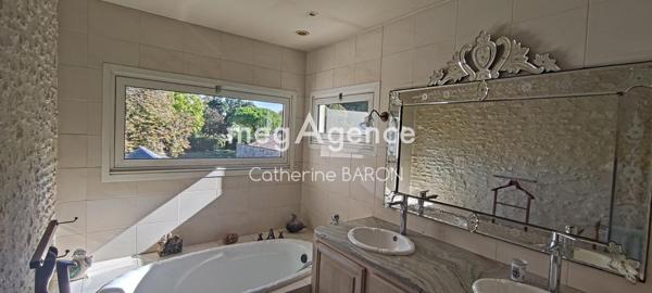 Maison à COGNAC, 16100 - 7 pièces 222m²